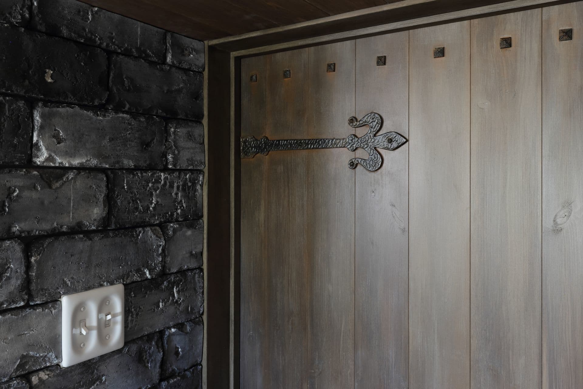 デプロホーム扉